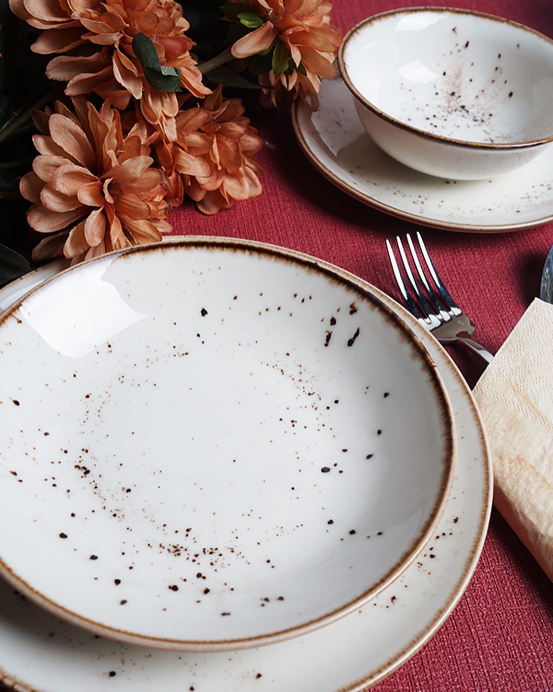 Geschirr Set 24-teilig Rustikal – Flamingo Home